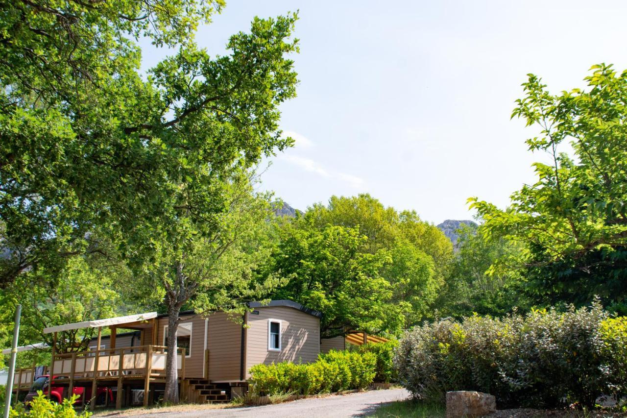 Camping Le Saint Clair Moustiers-Sainte-Marie Exterior foto